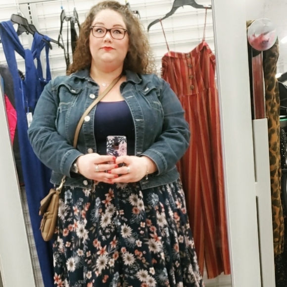 Meet your Posher, Savanah - Picture 2 of 2